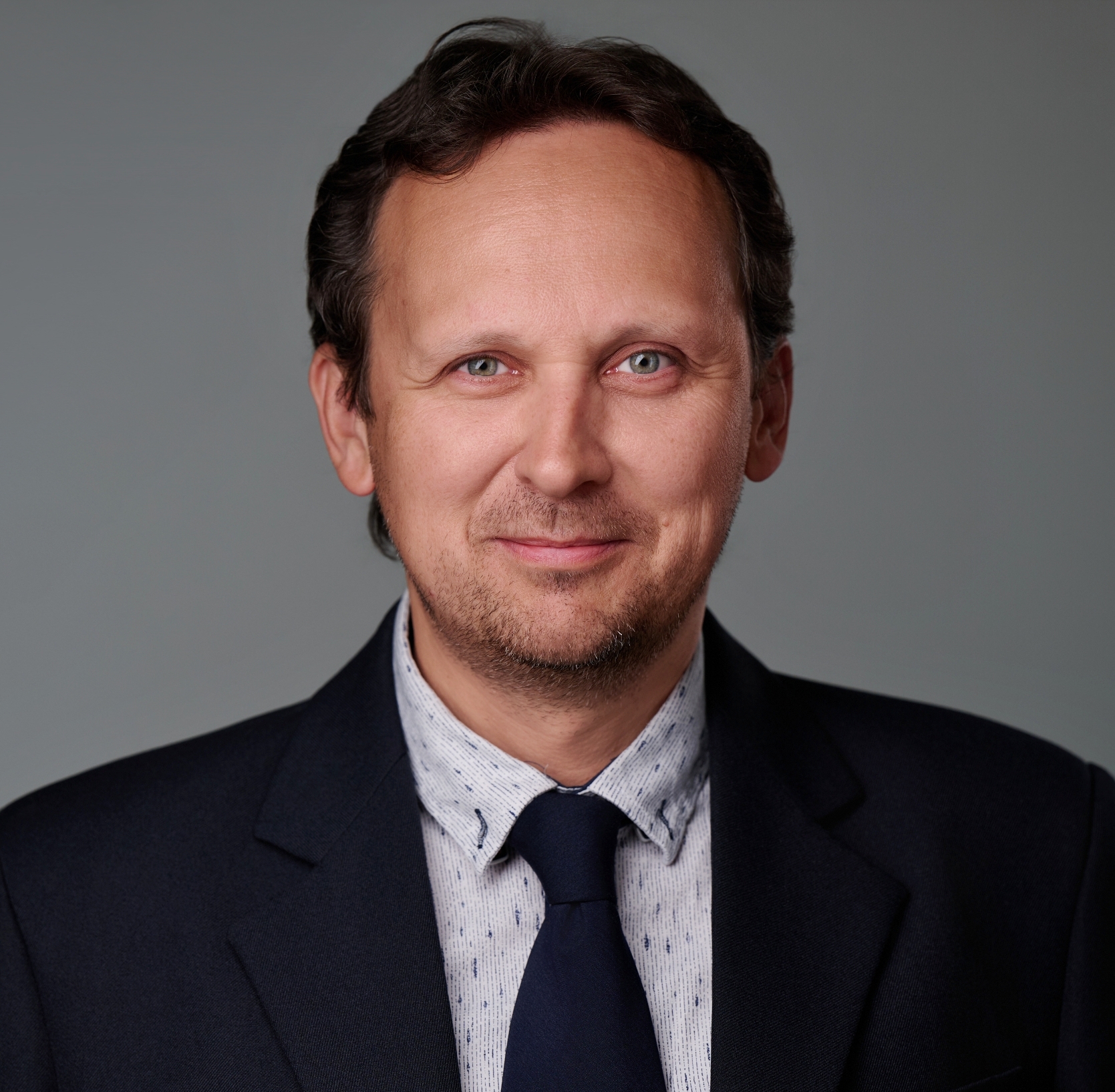 Uljanics Alex